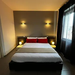 Sleep & Fly Bgy Airport-station-center Apartment